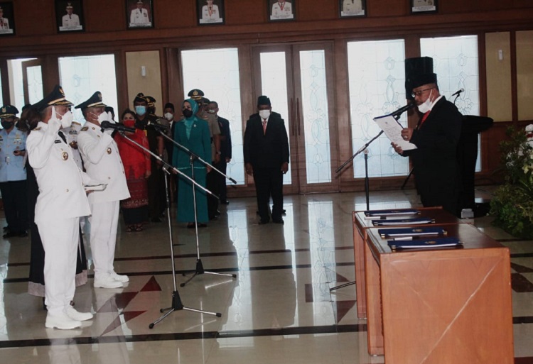 Gubernur Resmi Lantik Bupati & Wakil Bupati MBD