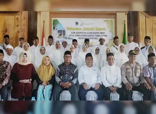 Pemkab Kabupaten SBT Lepas Keberangkatan 28 Jamaah Umroh