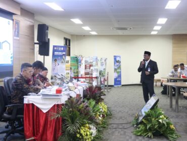  Bupati Maluku Tengah Saat memaparkan Program  
