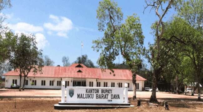 Kantor Bupati Kabupaten Maluku Barat Daya, di Kota Tiakur. 